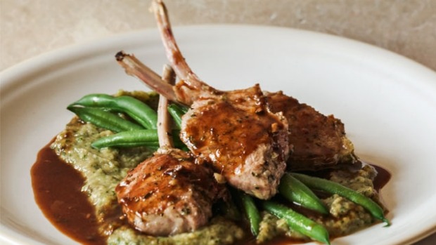 Roast lamb chops in sweet porto sauce